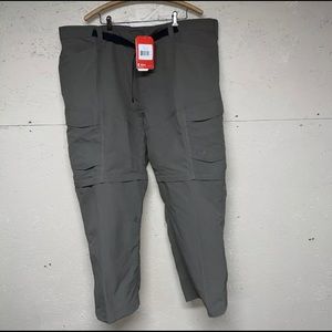 NorthFace pants 3XL. Detachable legs. New with tags